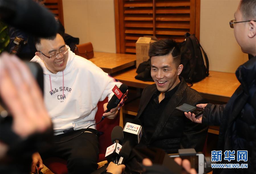 合搶得桂冠