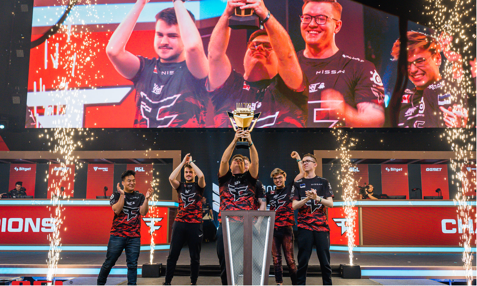 打或强攻篮 打或强攻篮